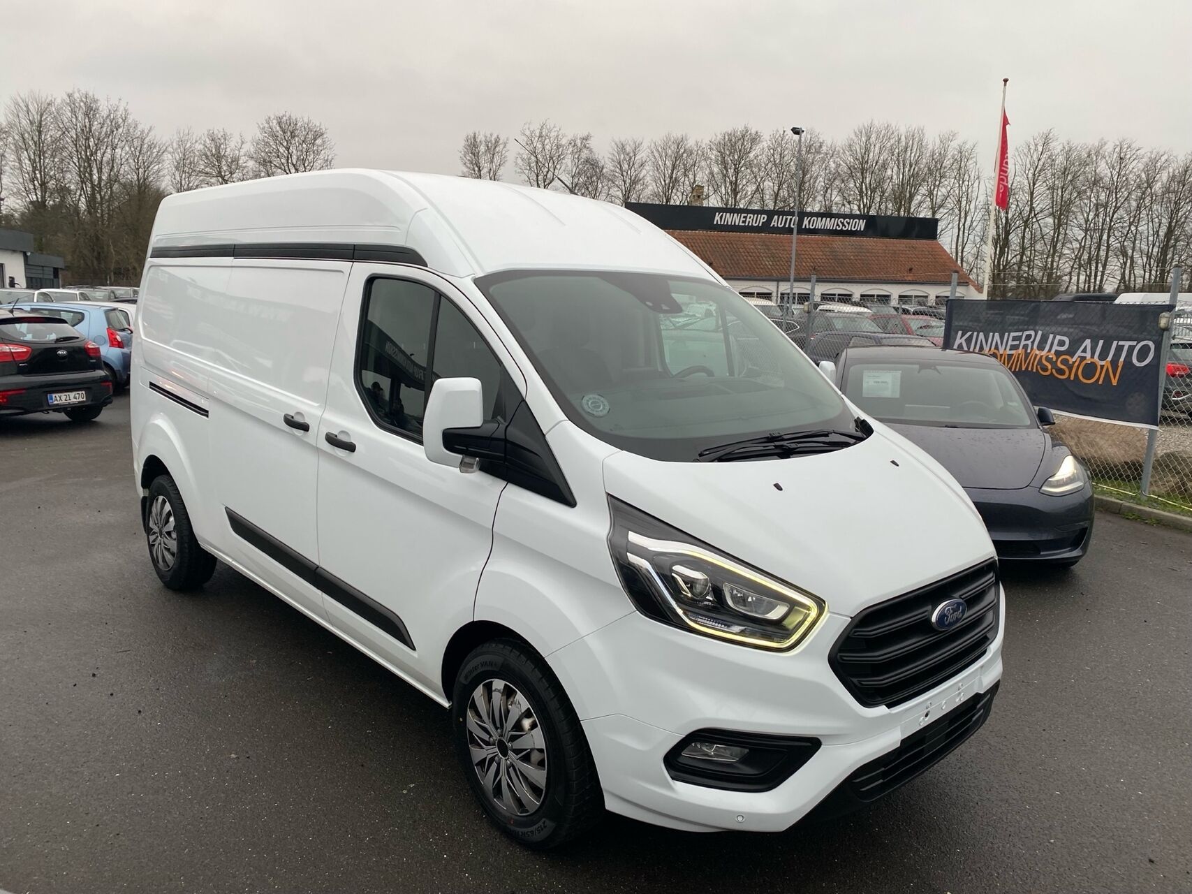 Billede af Ford Transit Custom 340 L2H1 2,0 TDCi Trend 170HK Van 6g Aut.