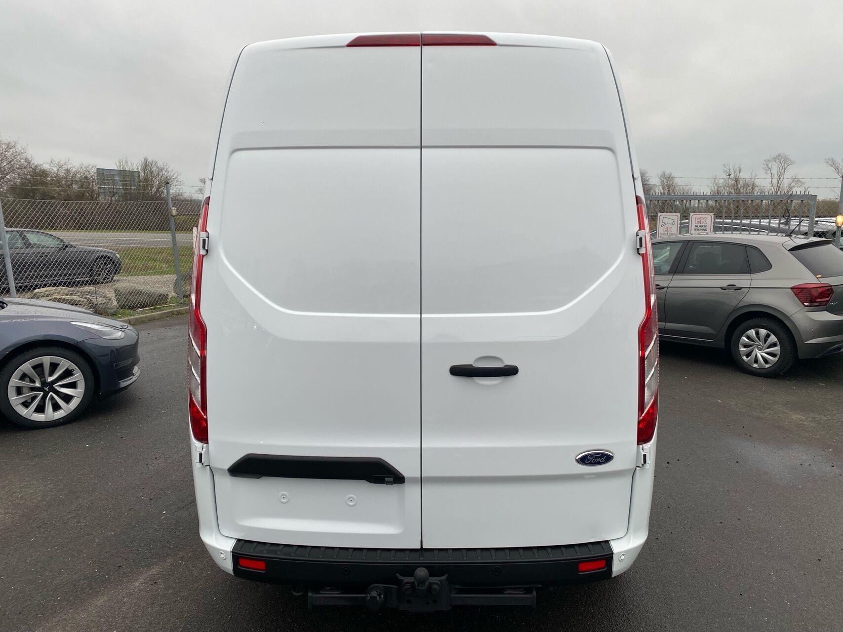 Billede af Ford Transit Custom 340 L2H1 2,0 TDCi Trend 170HK Van 6g Aut.