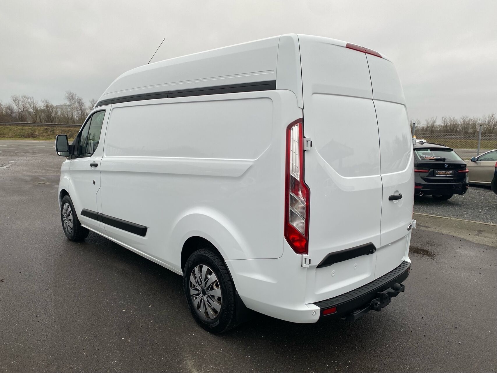 Billede af Ford Transit Custom 340 L2H1 2,0 TDCi Trend 170HK Van 6g Aut.