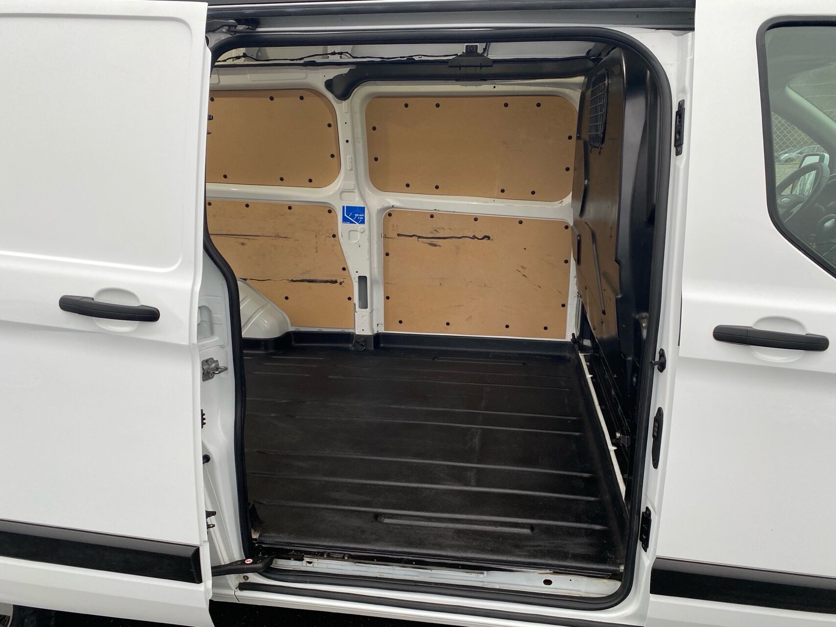 Billede af Ford Transit Custom 340 L2H1 2,0 TDCi Trend 170HK Van 6g Aut.