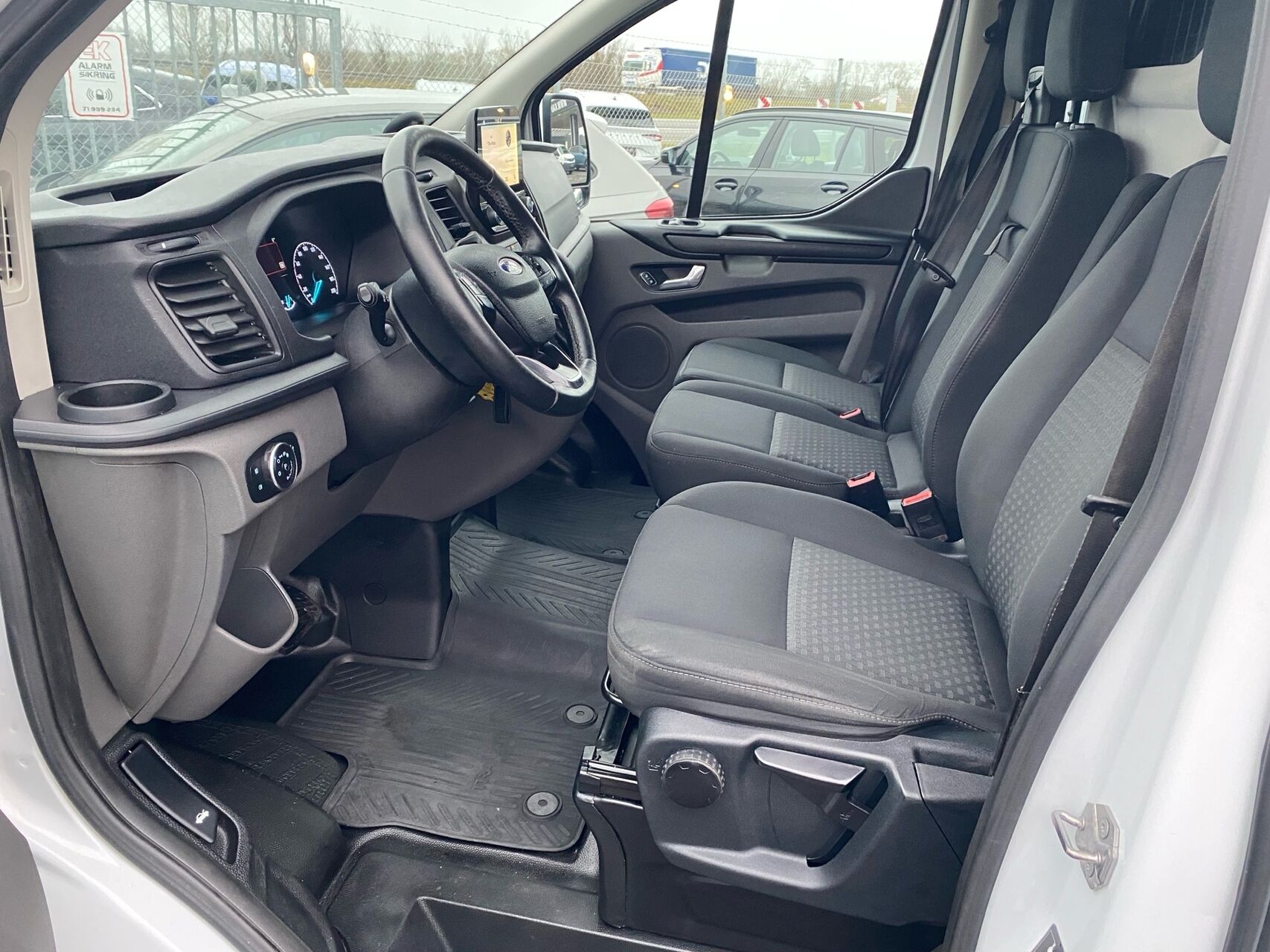 Billede af Ford Transit Custom 340 L2H1 2,0 TDCi Trend 170HK Van 6g Aut.