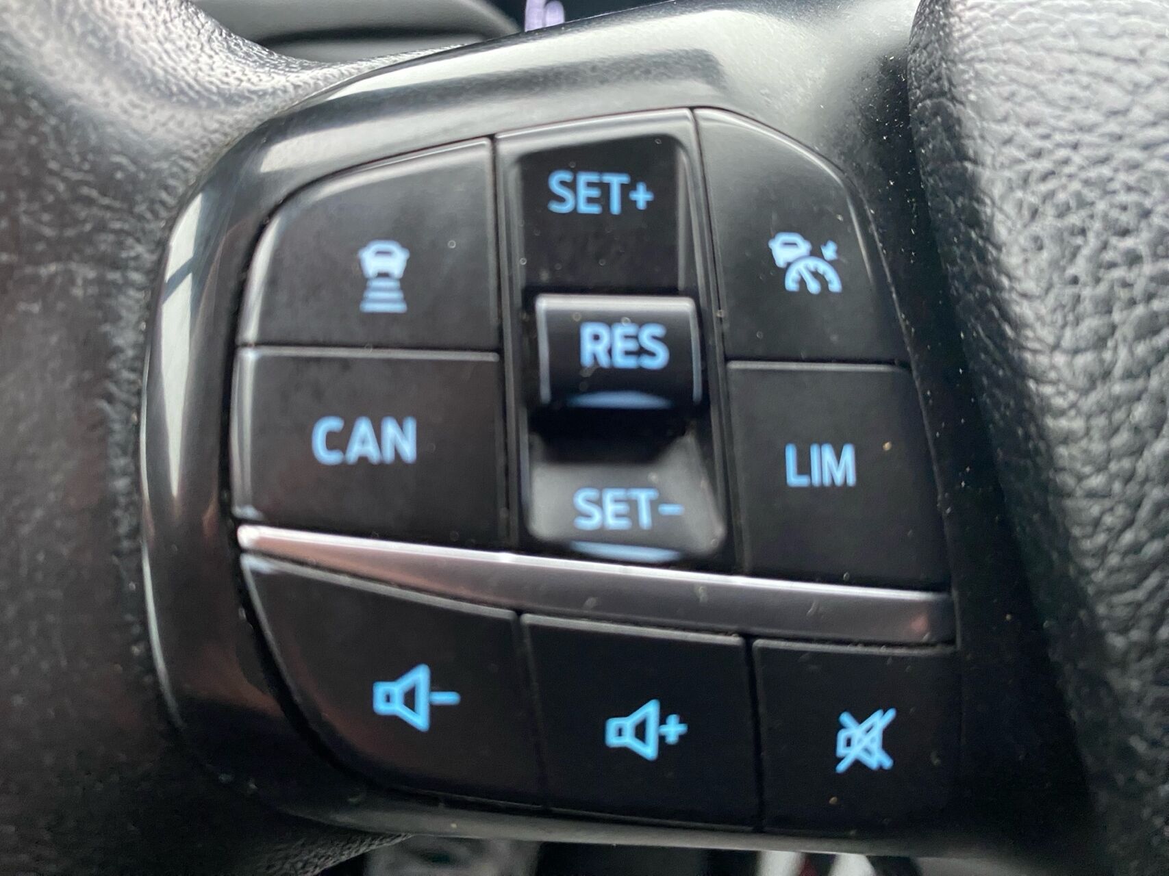 Billede af Ford Transit Custom 340 L2H1 2,0 TDCi Trend 170HK Van 6g Aut.