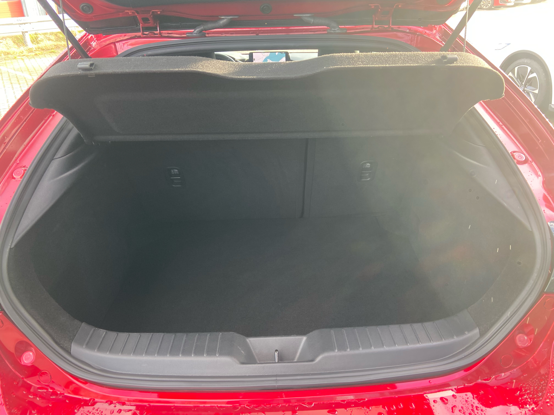 Billede af Mazda 3 2,0 Skyactiv-G  Mild hybrid Homura 150HK 5d 6g Aut.