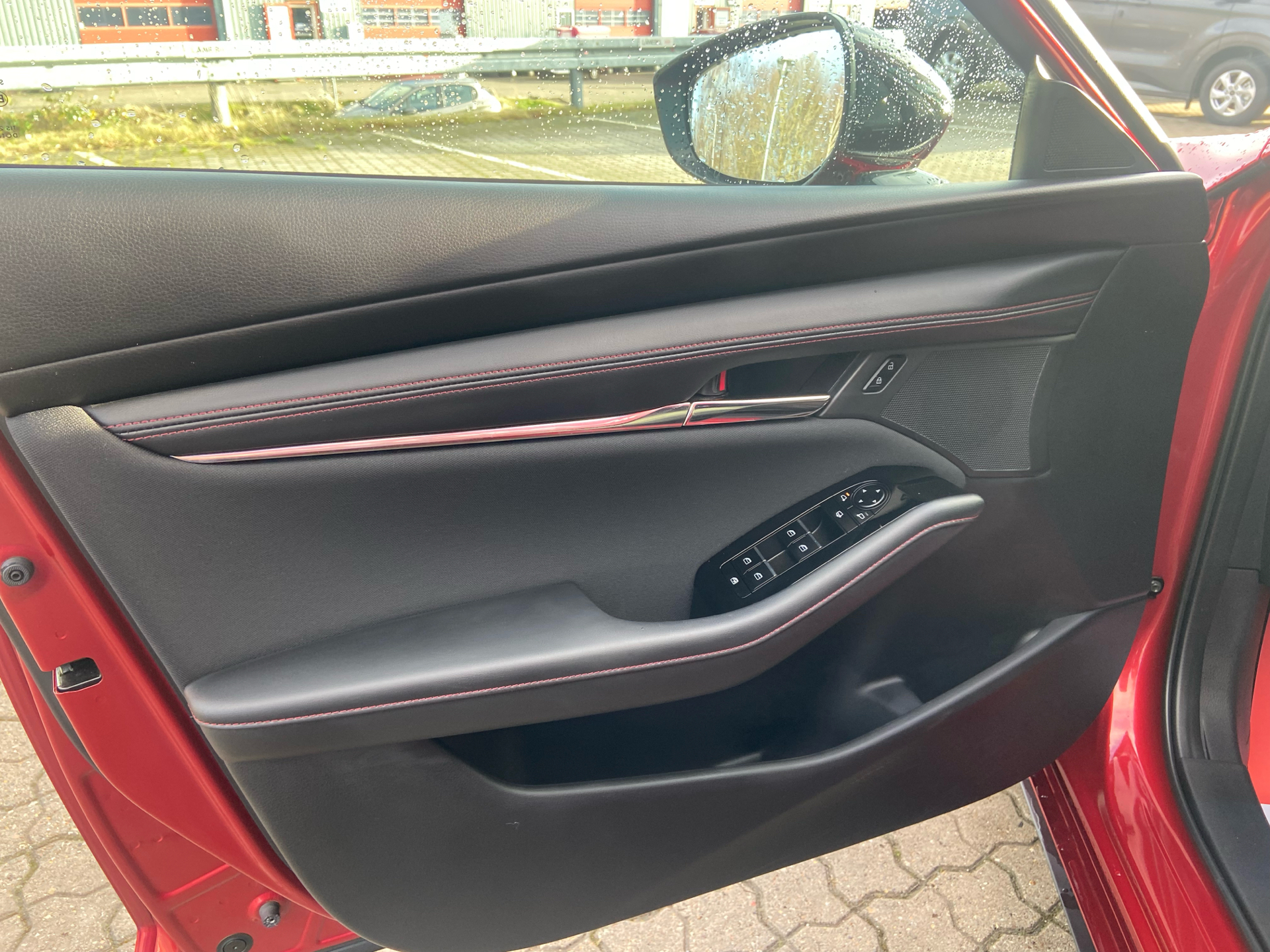 Billede af Mazda 3 2,0 Skyactiv-G  Mild hybrid Homura 150HK 5d 6g Aut.