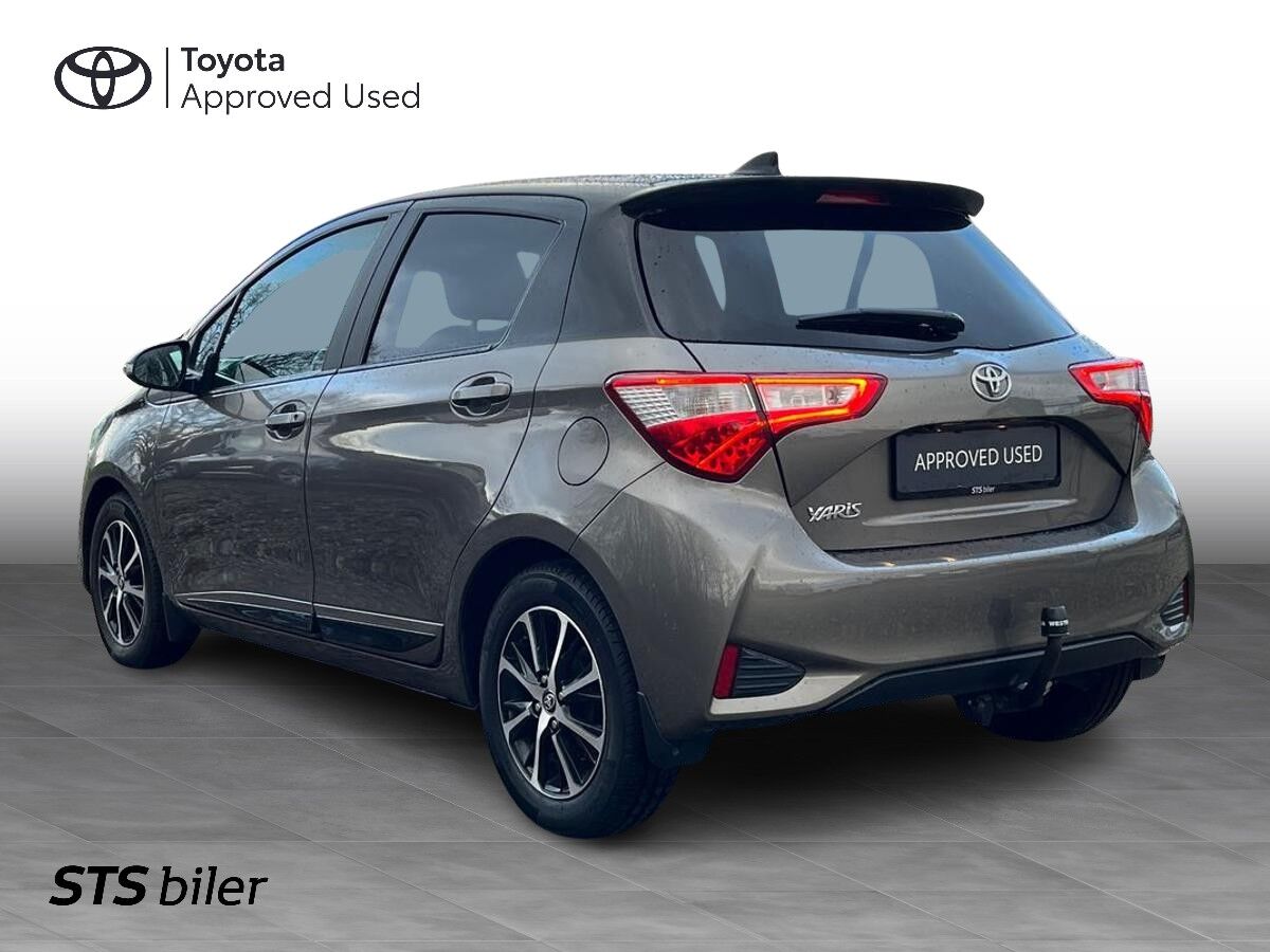 Billede af Toyota Yaris 1,5 VVT-I T3 Premiumpakke Multidrive S 111HK 5d 6g Aut.