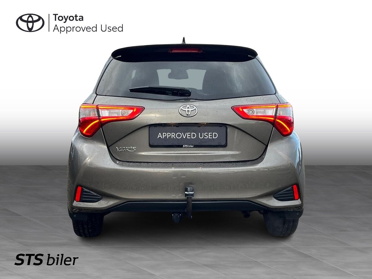Billede af Toyota Yaris 1,5 VVT-I T3 Premiumpakke Multidrive S 111HK 5d 6g Aut.