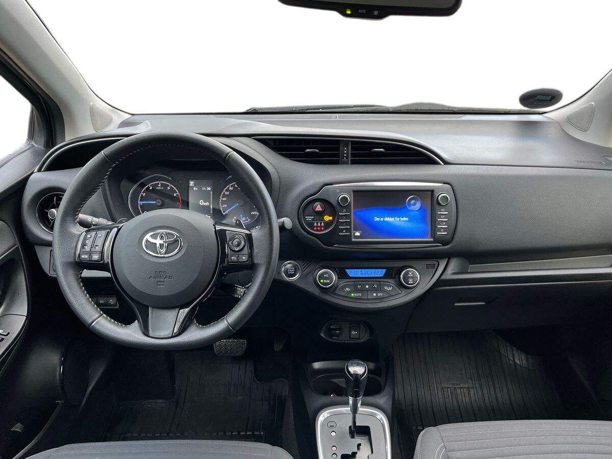 Billede af Toyota Yaris 1,5 VVT-I T3 Premiumpakke Multidrive S 111HK 5d 6g Aut.