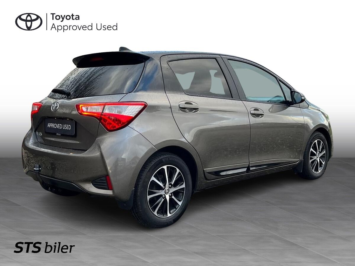 Billede af Toyota Yaris 1,5 VVT-I T3 Premiumpakke Multidrive S 111HK 5d 6g Aut.
