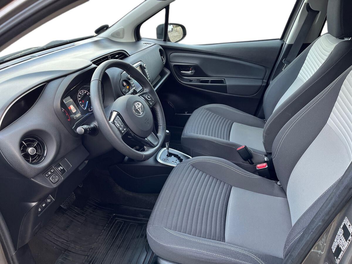 Billede af Toyota Yaris 1,5 VVT-I T3 Premiumpakke Multidrive S 111HK 5d 6g Aut.