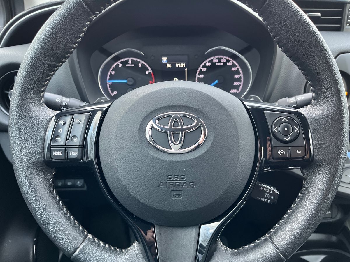 Billede af Toyota Yaris 1,5 VVT-I T3 Premiumpakke Multidrive S 111HK 5d 6g Aut.