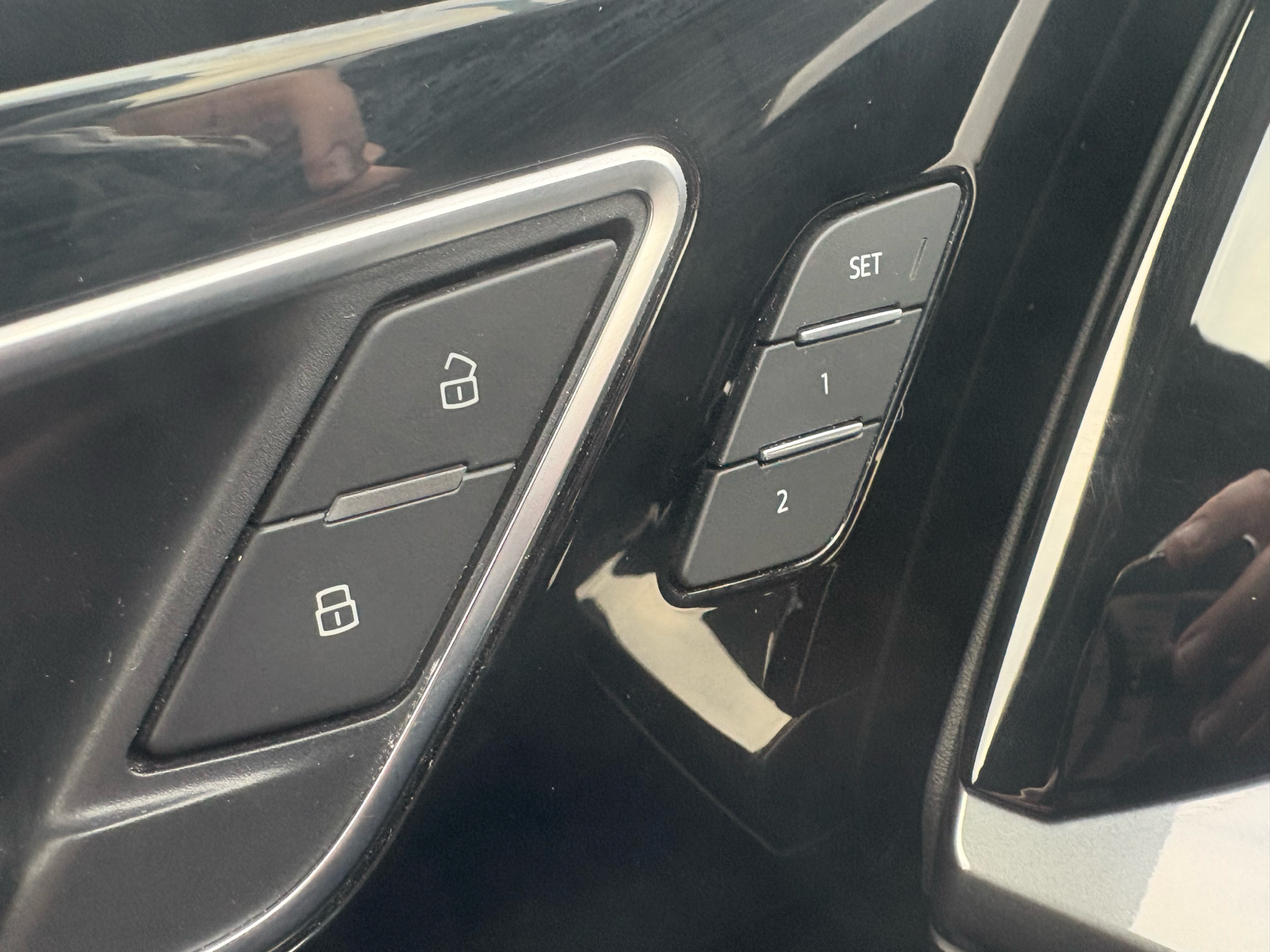 Billede af Audi Q4 Sportback 50 E-tron Attitude Quattro 299HK 5d Aut.