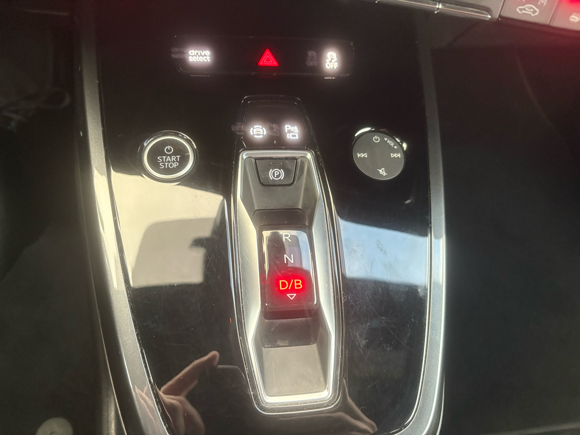 Billede af Audi Q4 Sportback 50 E-tron Attitude Quattro 299HK 5d Aut.