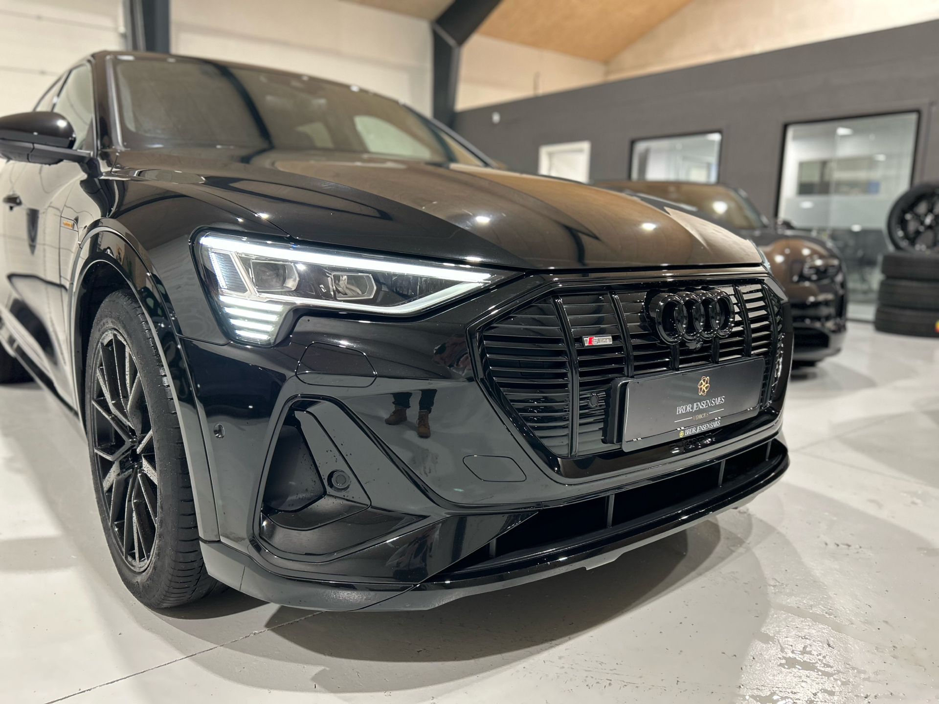 Billede af Audi E-tron 55 Black Edition Quattro 408HK 5d Aut.