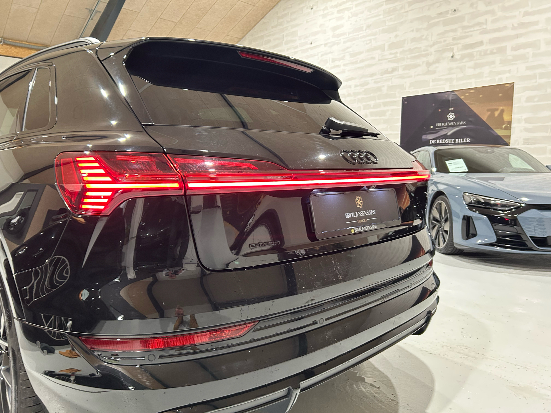 Billede af Audi E-tron 55 Black Edition Quattro 408HK 5d Aut. 