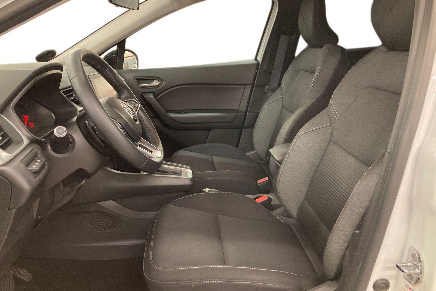 Billede af Renault Captur 1,3 TCE  Mild hybrid Zen EDC 140HK 5d 7g Aut.