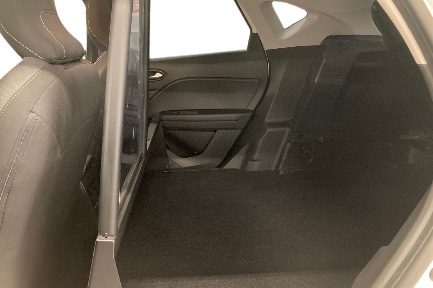 Billede af Renault Captur 1,3 TCE  Mild hybrid Zen EDC 140HK 5d 7g Aut.