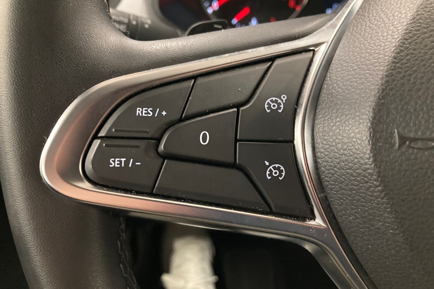 Billede af Renault Captur 1,3 TCE  Mild hybrid Zen EDC 140HK 5d 7g Aut.