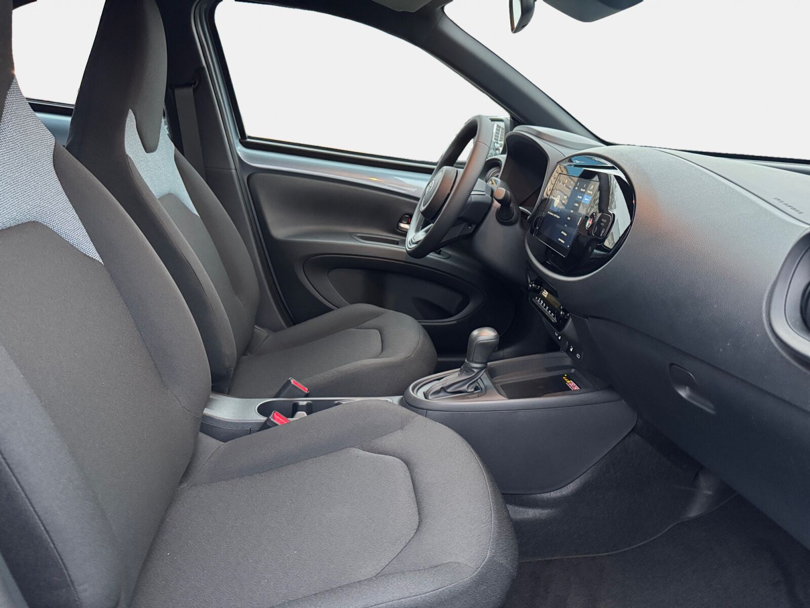 Billede af Toyota Aygo X 1,5 Hybrid Play Comfort CVT 116HK 5d Aut.