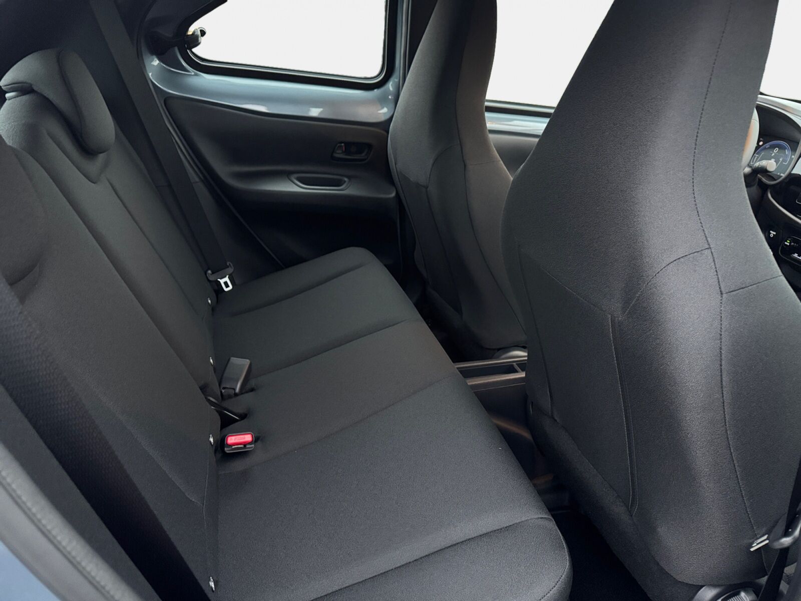 Billede af Toyota Aygo X 1,5 Hybrid Play Comfort CVT 116HK 5d Aut.