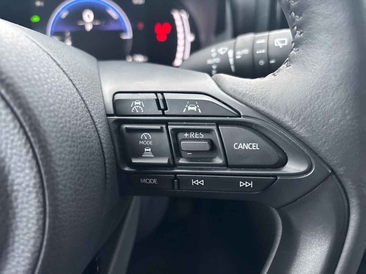 Billede af Toyota Yaris Cross 1,5 Hybrid Style 116HK 5d Trinl. Gear