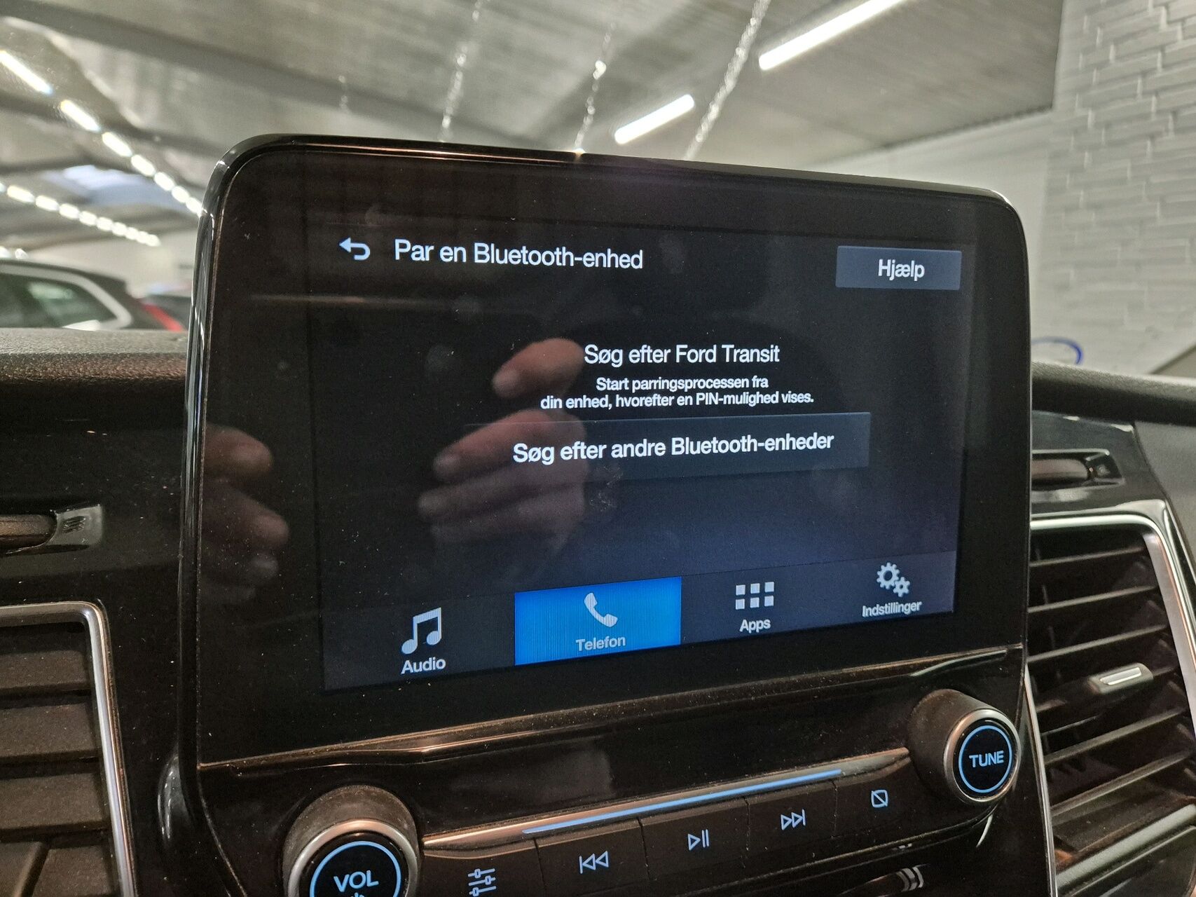 Billede af Ford Transit Custom 300 L2H1 2,0 TDCi Limited 170HK Van 6g Aut.