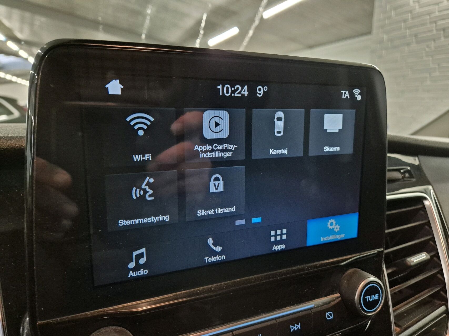 Billede af Ford Transit Custom 300 L2H1 2,0 TDCi Limited 170HK Van 6g Aut.