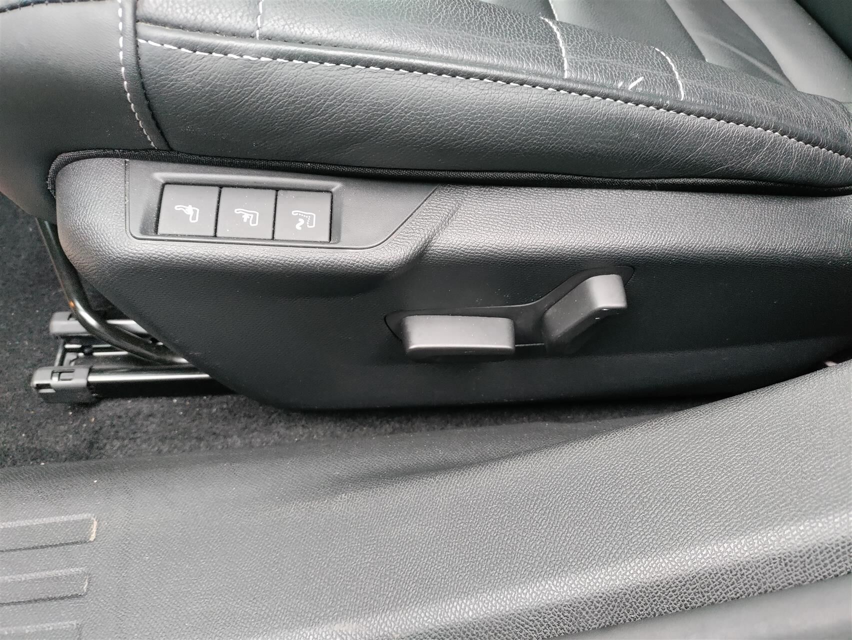 Billede af Citroën e-C4 EL Shine Sport 136HK 5d Aut.