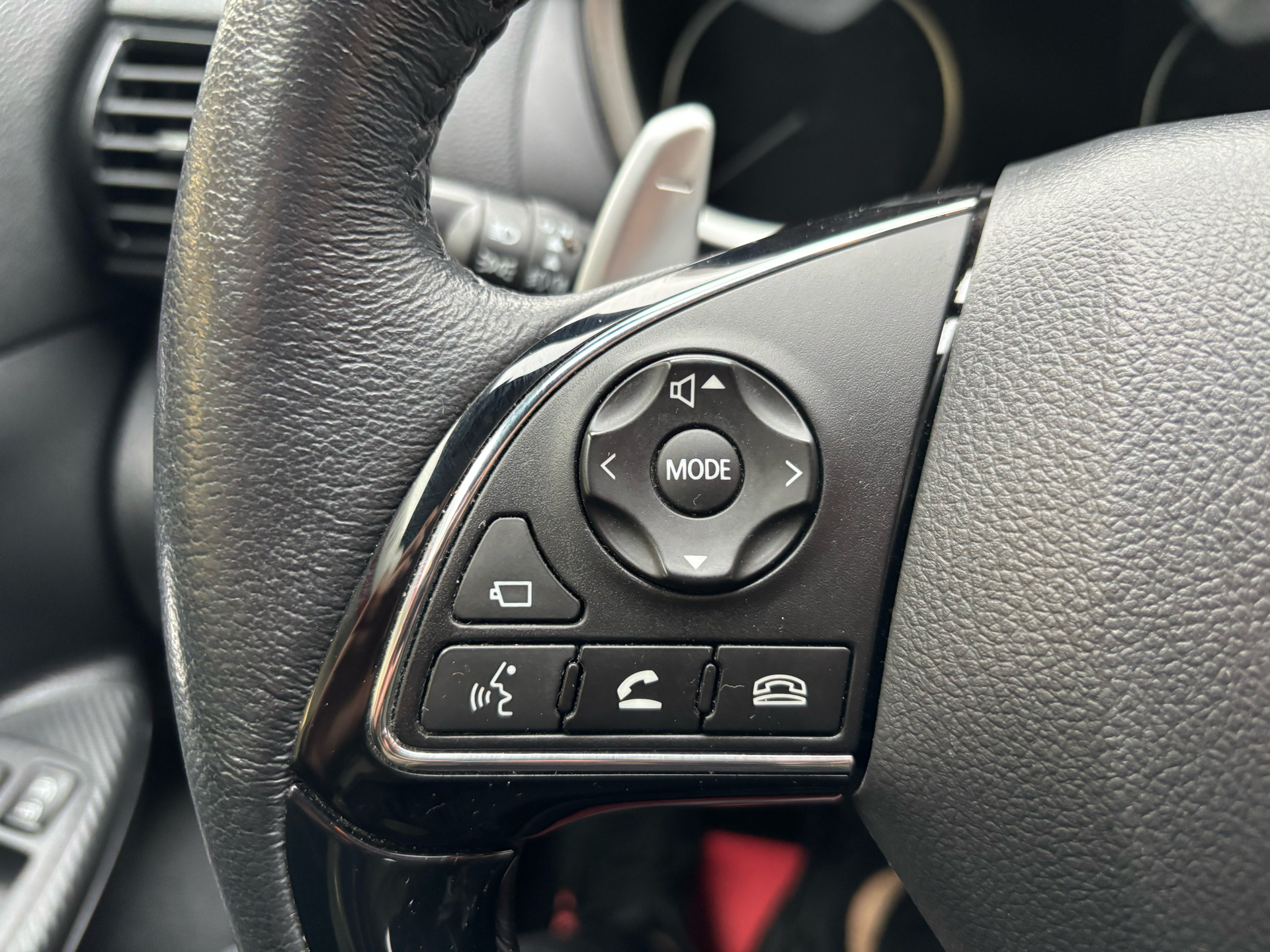 Billede af Mitsubishi Eclipse Cross 2,4 Plugin-hybrid Intense 4WD 188HK 5d Trinl. Gear