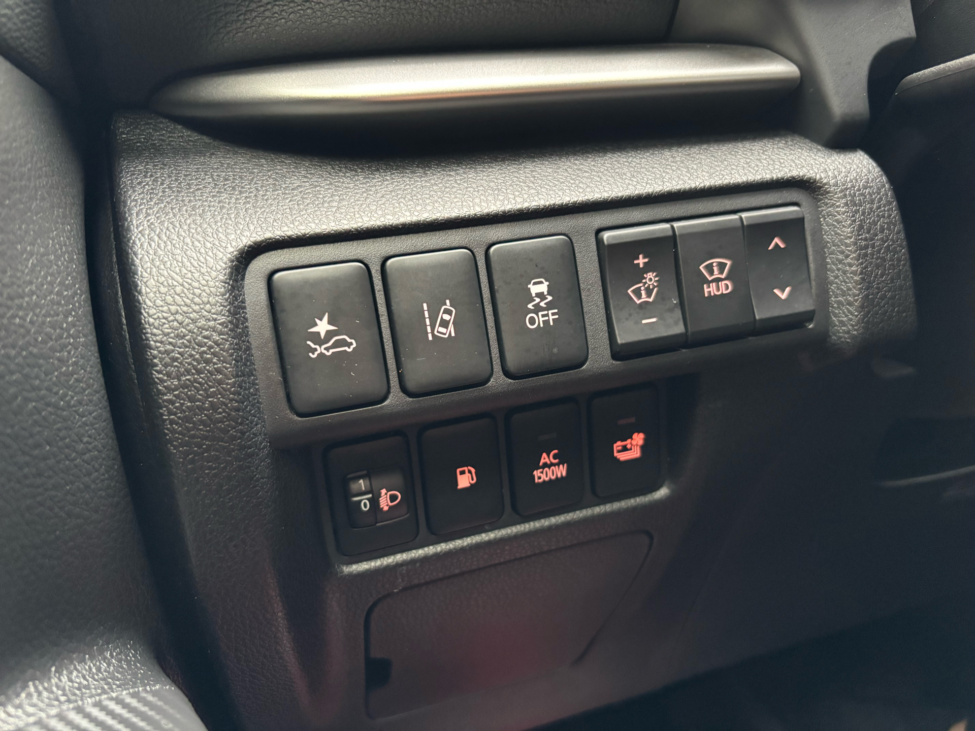 Billede af Mitsubishi Eclipse Cross 2,4 Plugin-hybrid Intense 4WD 188HK 5d Trinl. Gear