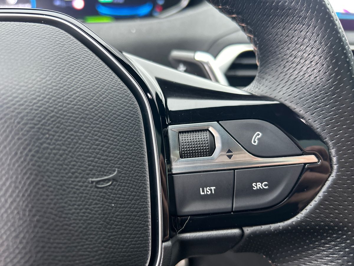 Billede af Peugeot 3008 1,6 PureTech  Plugin-hybrid GT Line AWD EAT8 300HK 5d 8g Aut.