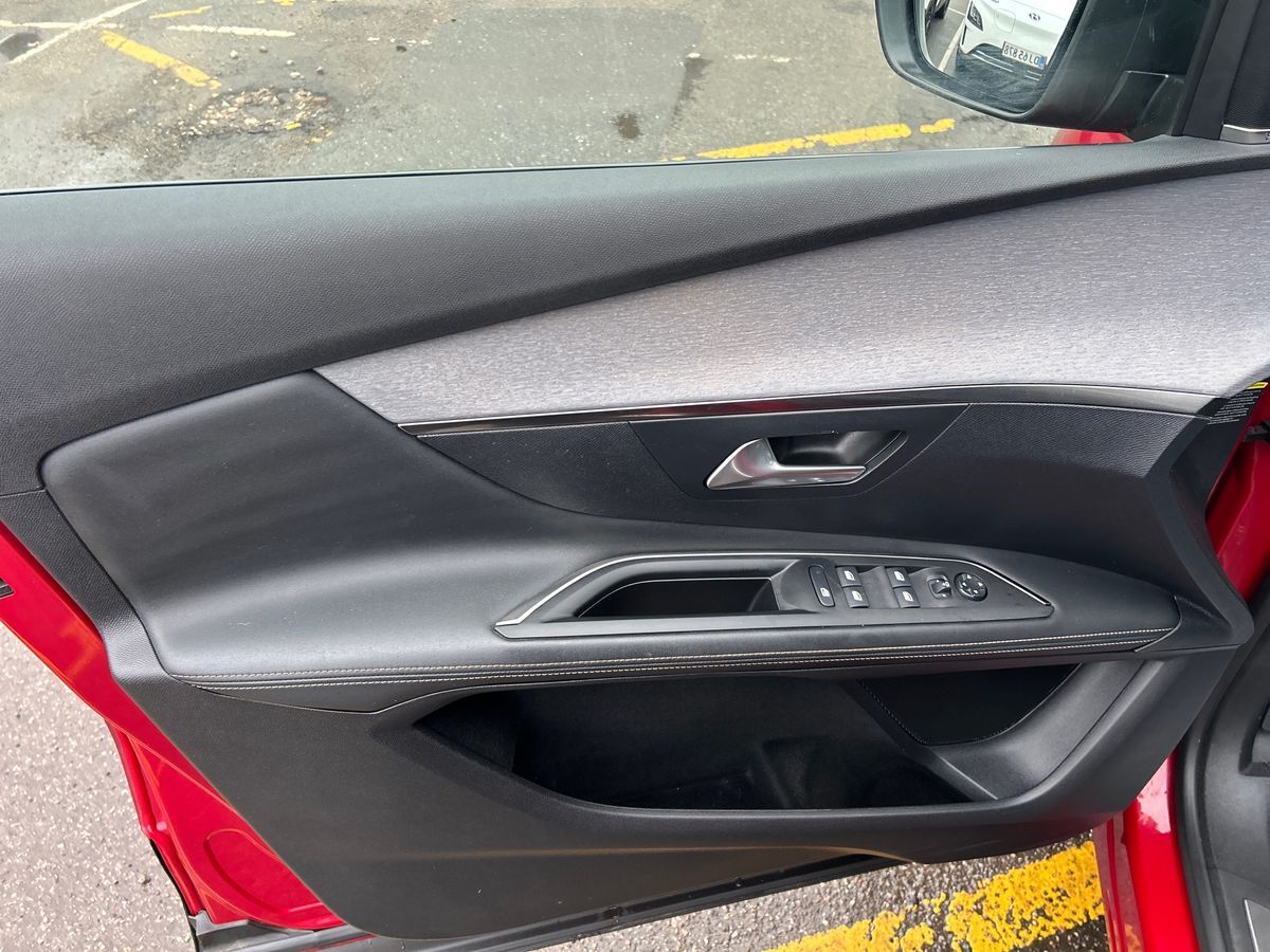 Billede af Peugeot 3008 1,6 PureTech  Plugin-hybrid GT Line AWD EAT8 300HK 5d 8g Aut.