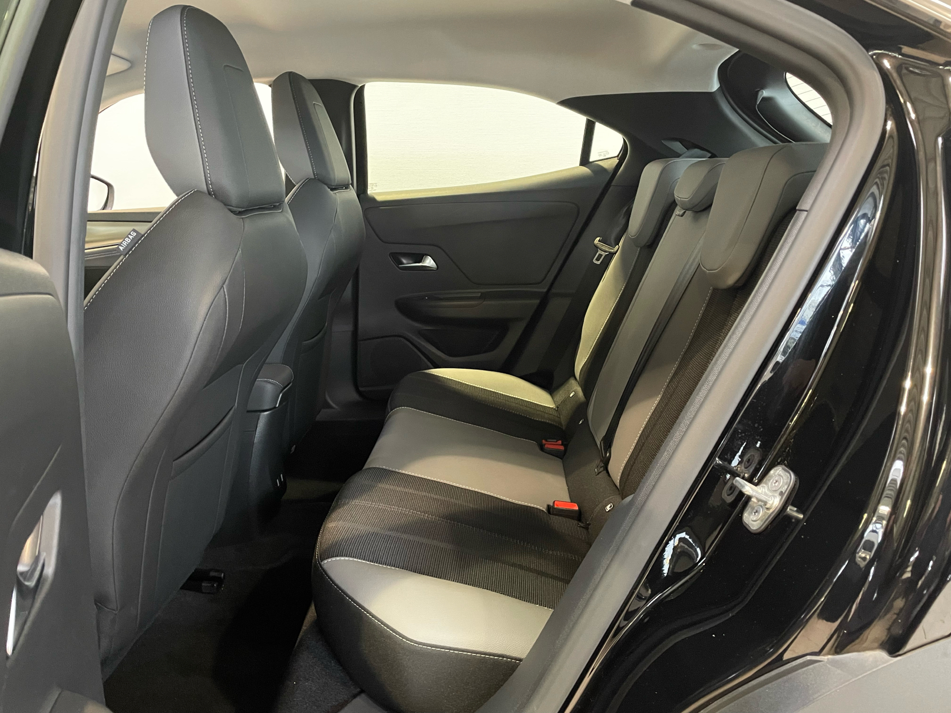 Billede af Opel Mokka-e EL Elegance 136HK 5d Aut.