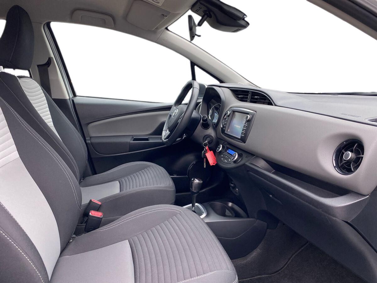 Billede af Toyota Yaris 1,5 Hybrid H2 E-CVT 100HK 5d Trinl. Gear