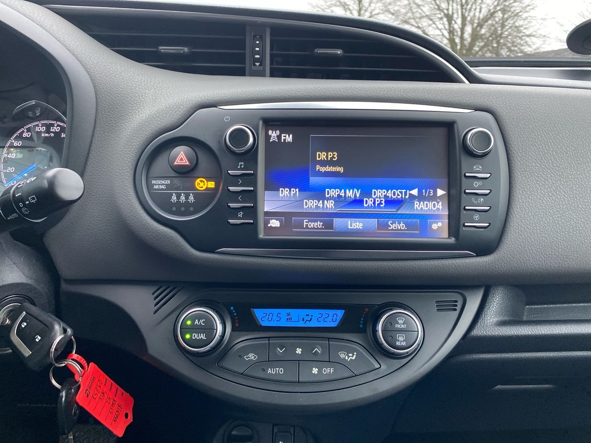 Billede af Toyota Yaris 1,5 Hybrid H2 E-CVT 100HK 5d Trinl. Gear