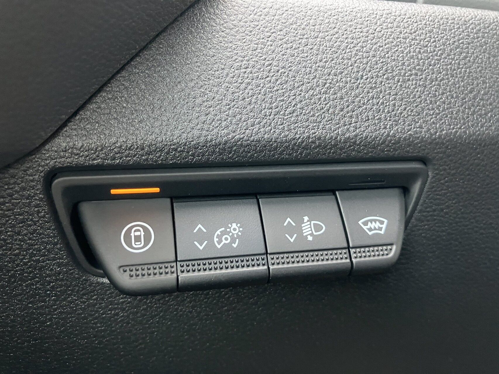 Billede af Nissan Interstar L2H2 2,0 DCi N-Connecta 150HK Van 9g Aut.