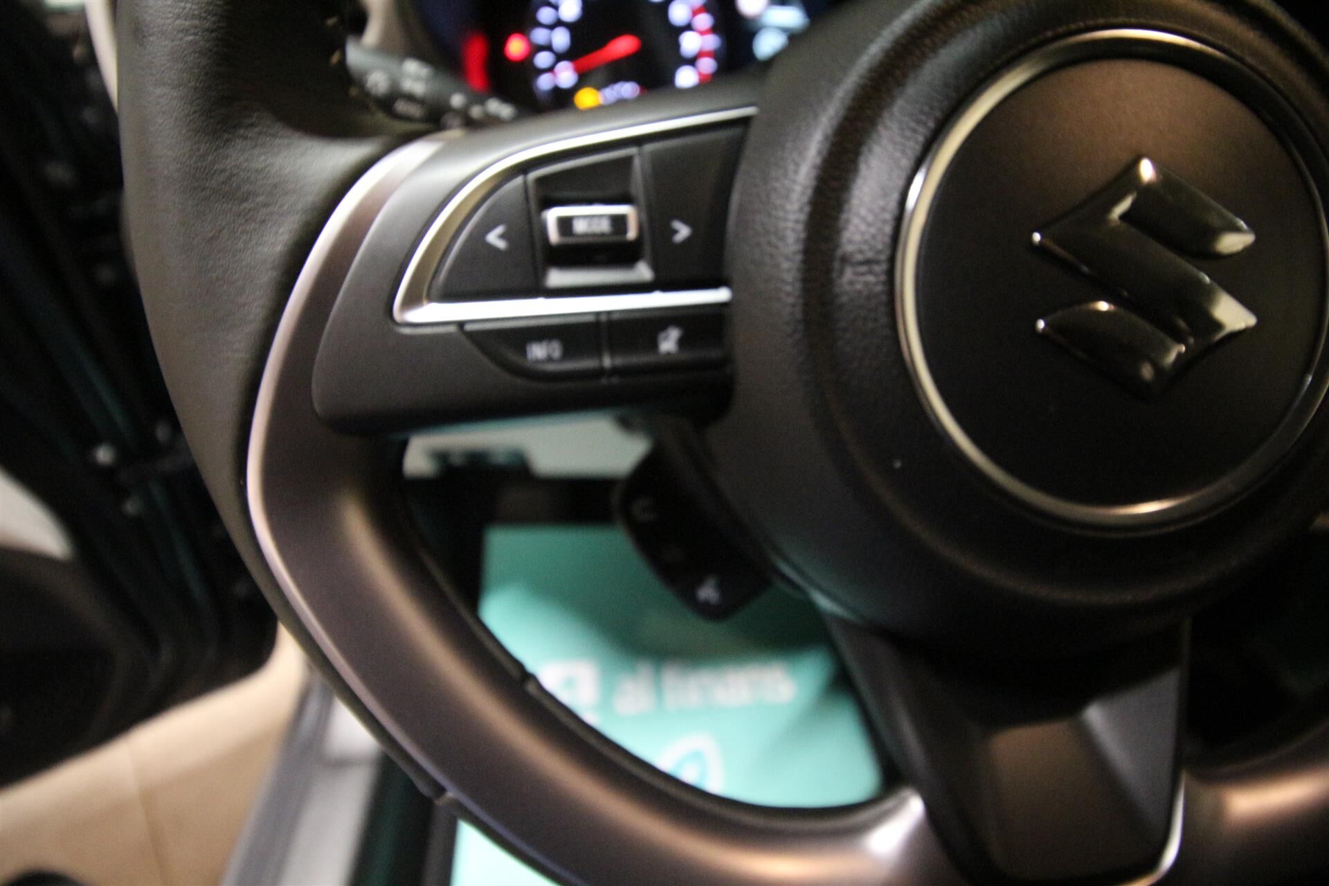 Billede af Suzuki Swift 1,2 Advance CVT 82HK 5d Aut.