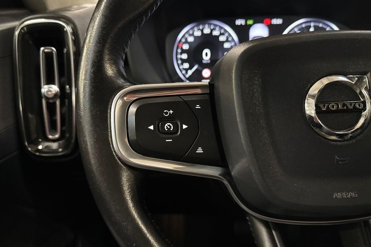 Billede af Volvo XC40 1,5 T3 Momentum 163HK 5d 8g Aut.