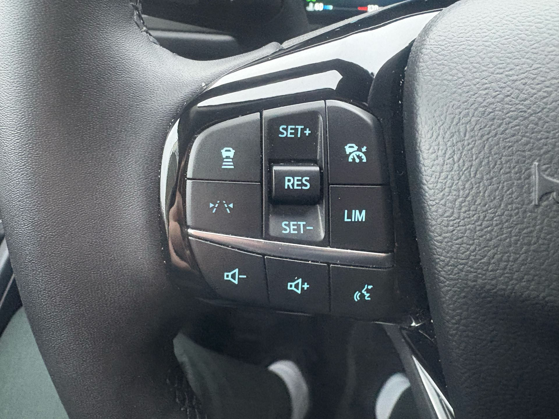 Billede af Ford Kuga 2,5 Plugin-hybrid Titanium CVT 243HK 5d Aut.