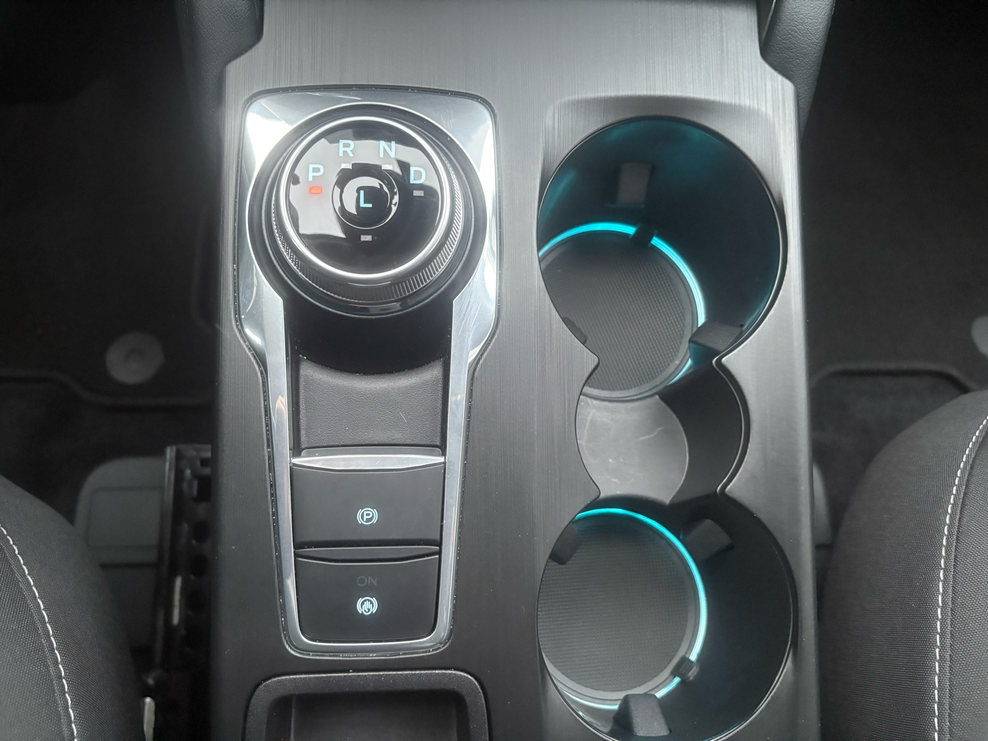 Billede af Ford Kuga 2,5 Plugin-hybrid Titanium CVT 243HK 5d Aut.