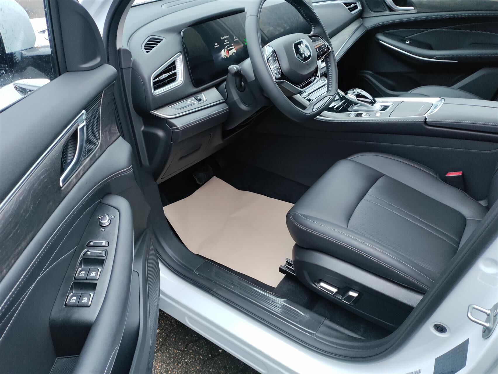 Billede af Navor E5 1,5 Plugin-hybrid Rock E-CVT 218HK 5d Aut.