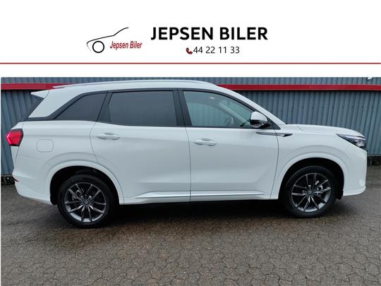 Navor E5 1,5 Plugin-hybrid Rock E-CVT 218HK 5d Aut.