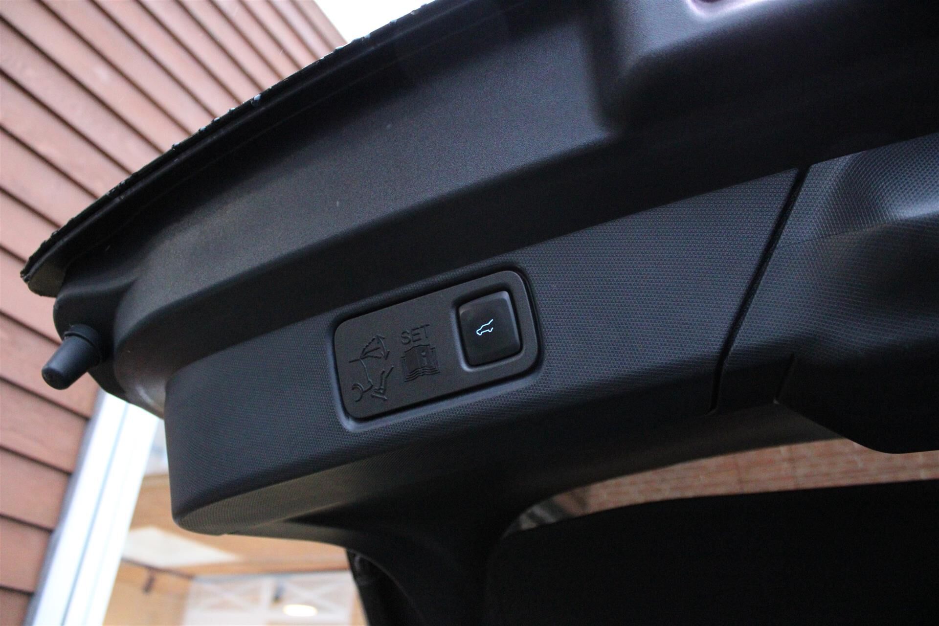 Billede af Ford Mustang Mach-E EL SR Premium AWD 269HK 5d Aut.