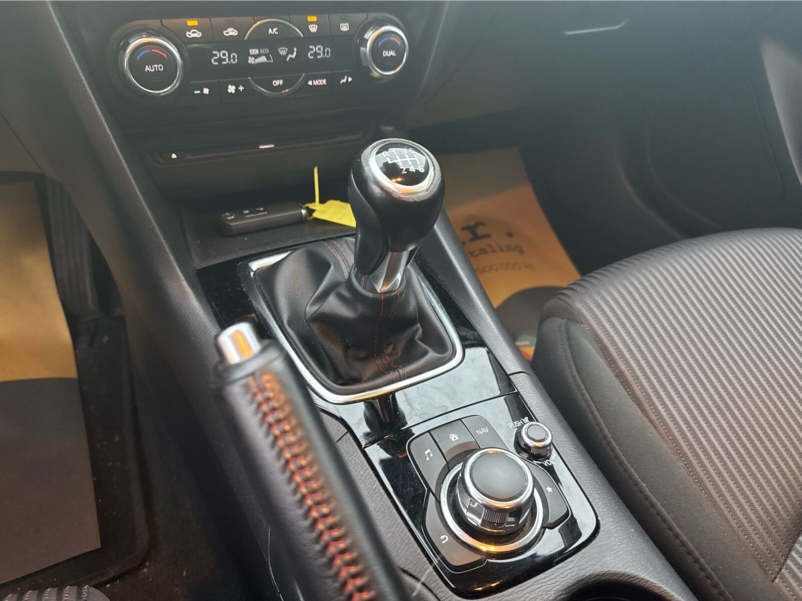 Billede af Mazda 3 2,2 Skyactiv-D Vision 150HK 5d 6g