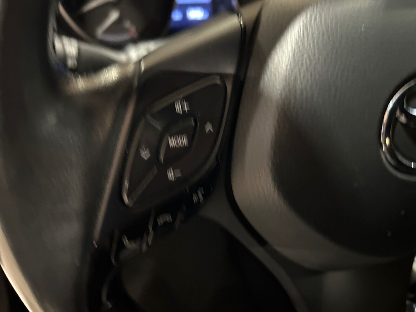 Billede af Toyota C-HR 1,8 Hybrid C-LUB Premium Multidrive S 122HK 5d Aut.