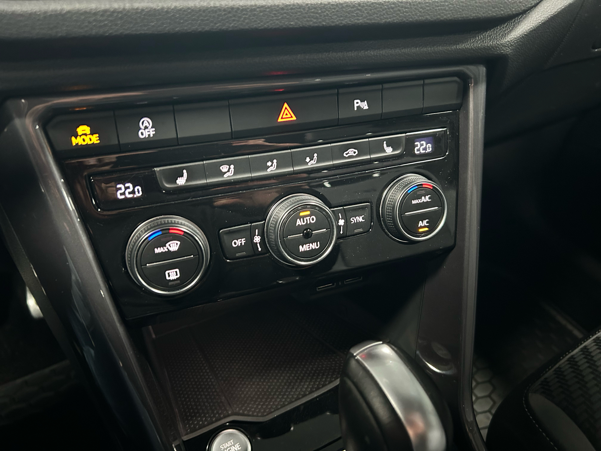 Billede af VW T-Roc 1,5 TSI ACT Sport Plus DSG 150HK 5d 7g Aut.