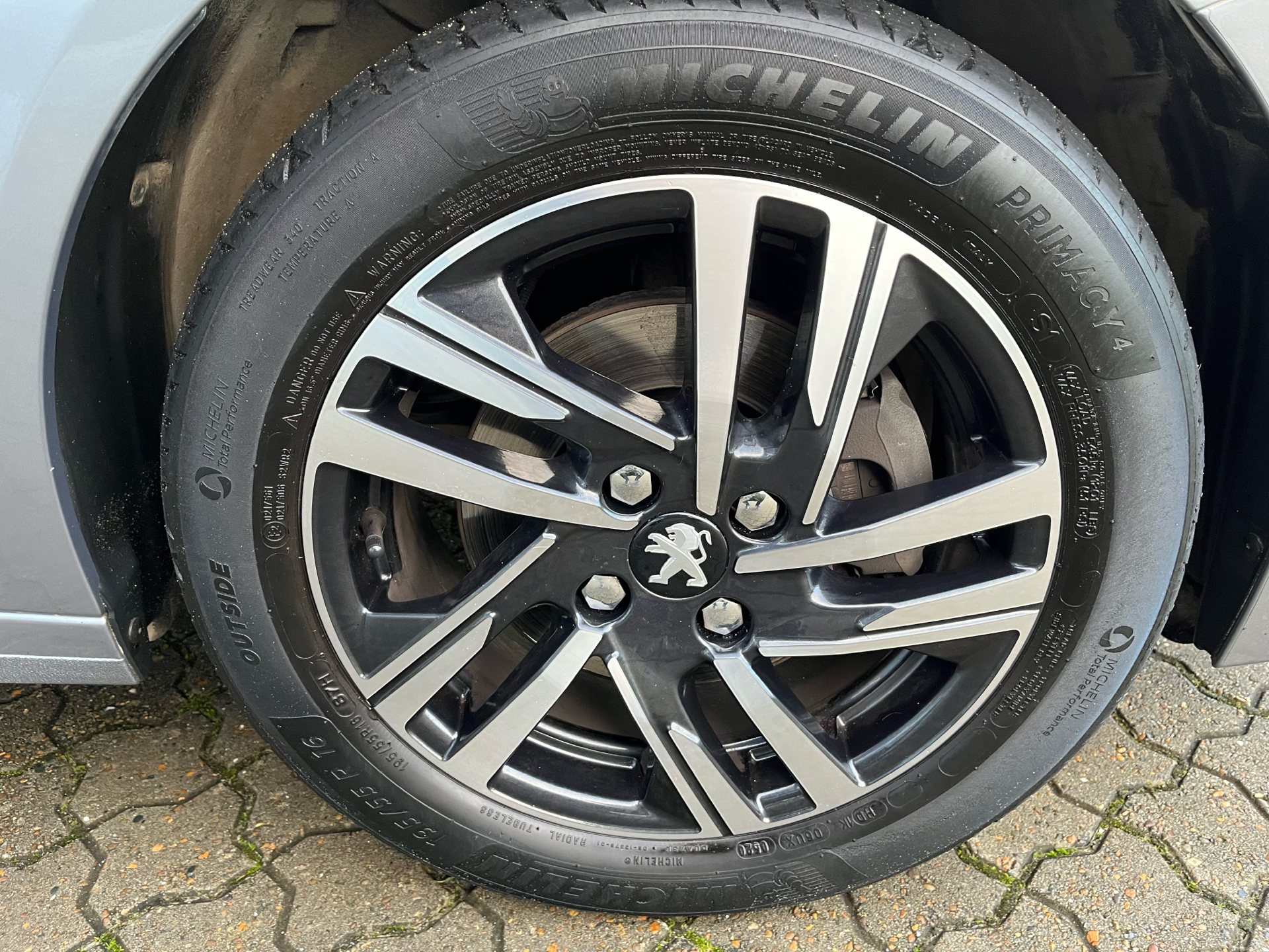 Billede af Peugeot 208 1,5 BlueHDi Allure Sky 102HK 5d 6g