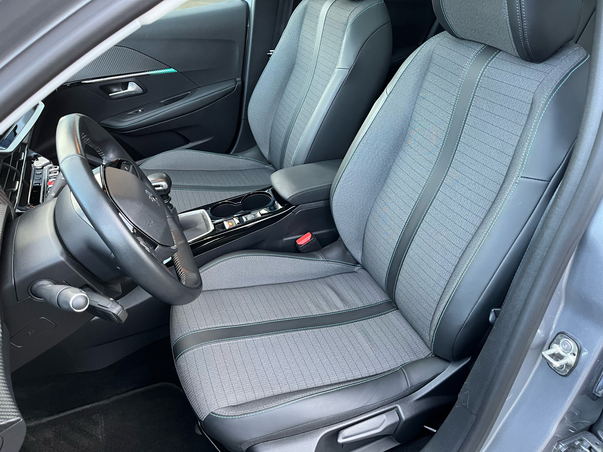 Billede af Peugeot 208 1,5 BlueHDi Allure Sky 102HK 5d 6g