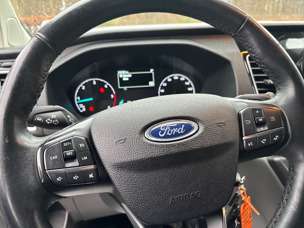 Billede af Ford Transit Custom 290 L1H1 2,0 TDCi Sport 185HK Van 6g Aut.