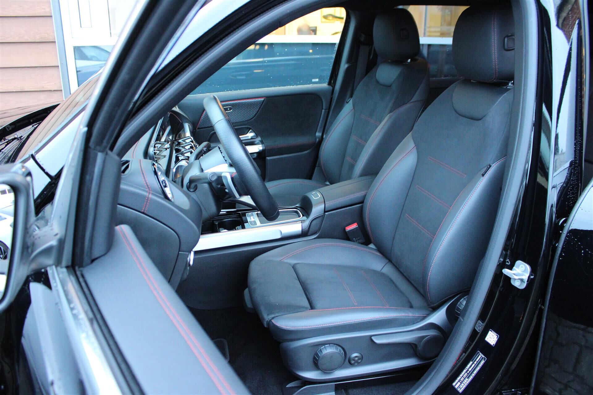 Billede af Mercedes-Benz EQB 350 EL AMG Advance 4Matic 292HK 5d Aut.