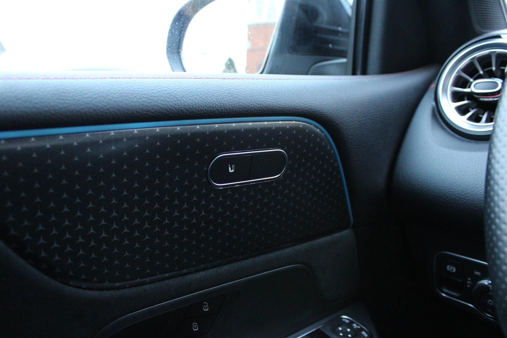 Billede af Mercedes-Benz EQB 350 EL AMG Advance 4Matic 292HK 5d Aut.